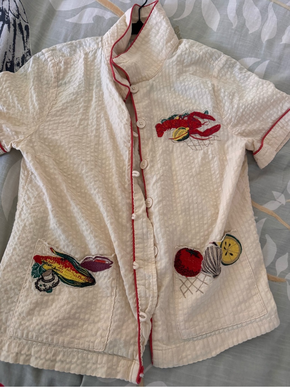 🦞UO BDG Souvenir Applique
Seersucker Shirt